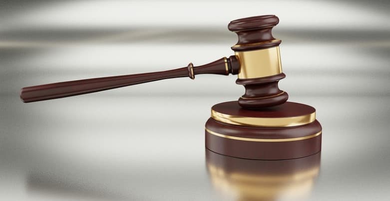 涉外婚姻管辖，涉外诉讼离婚案件向哪个法院起诉合适？